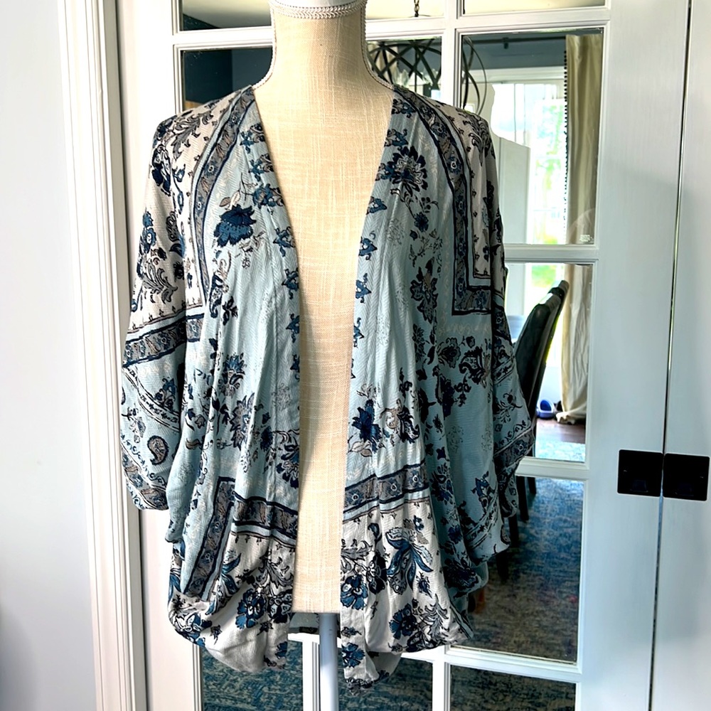KIMCHI BLUE cocoon wrap size XS/S blue floral